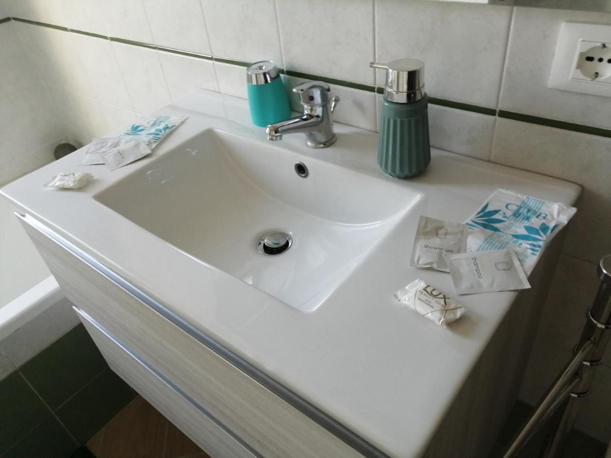 Due Torri Roma Guest House ภายนอก รูปภาพ